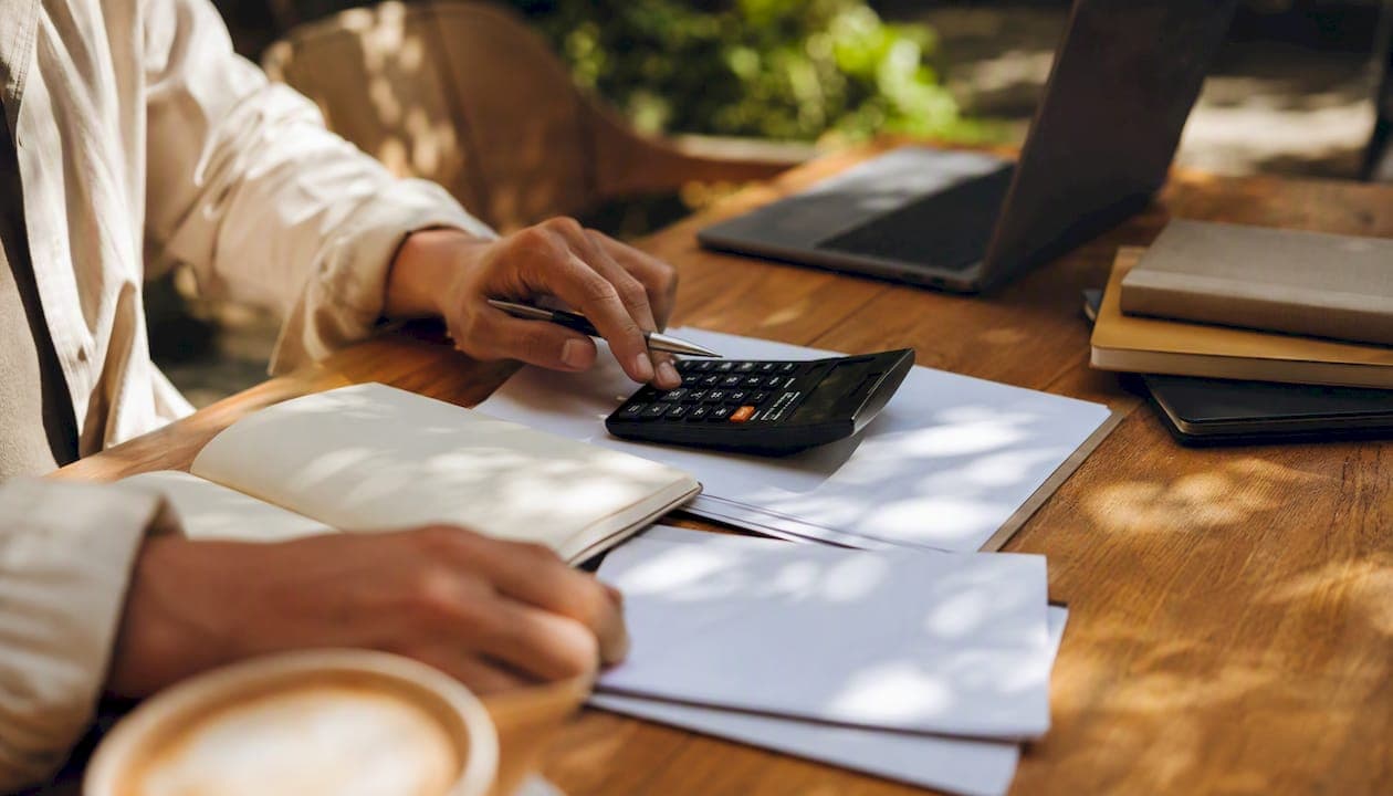 Breakeven Analysis Formula: Calculate Units and Revenue Fast